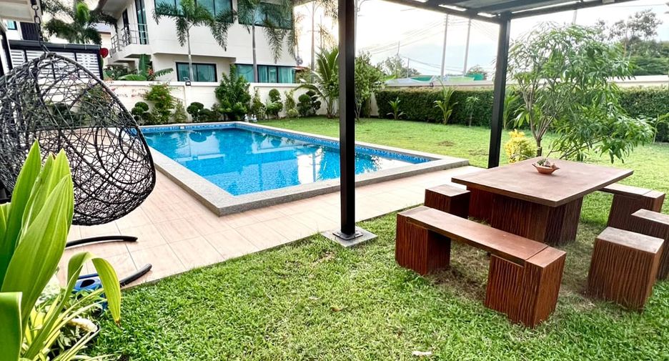 For rent 4 bedrooms house in East Pattaya, Pattaya