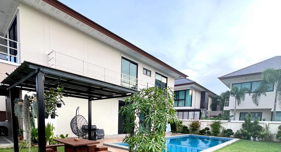 For rent 4 bedrooms house in East Pattaya, Pattaya