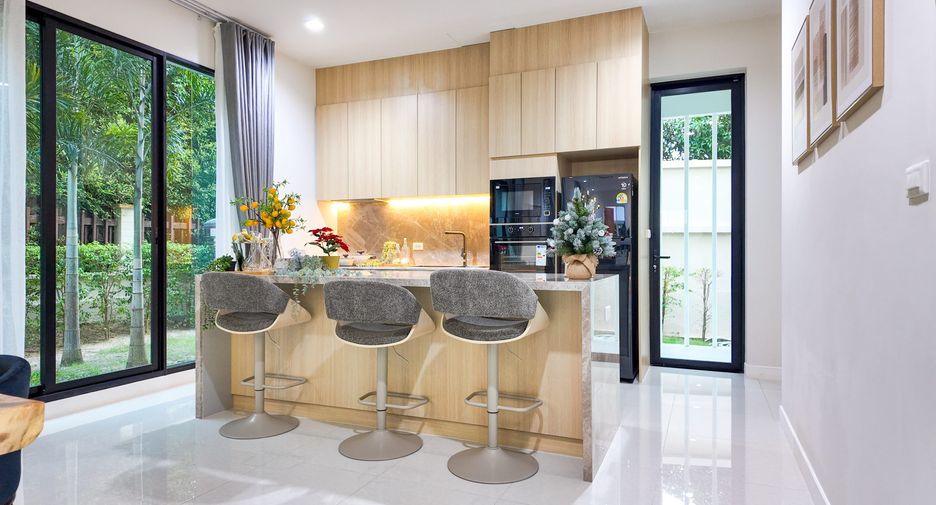 Haus zum Kauf mit 4 Zimmer in Sattahip, Chonburi