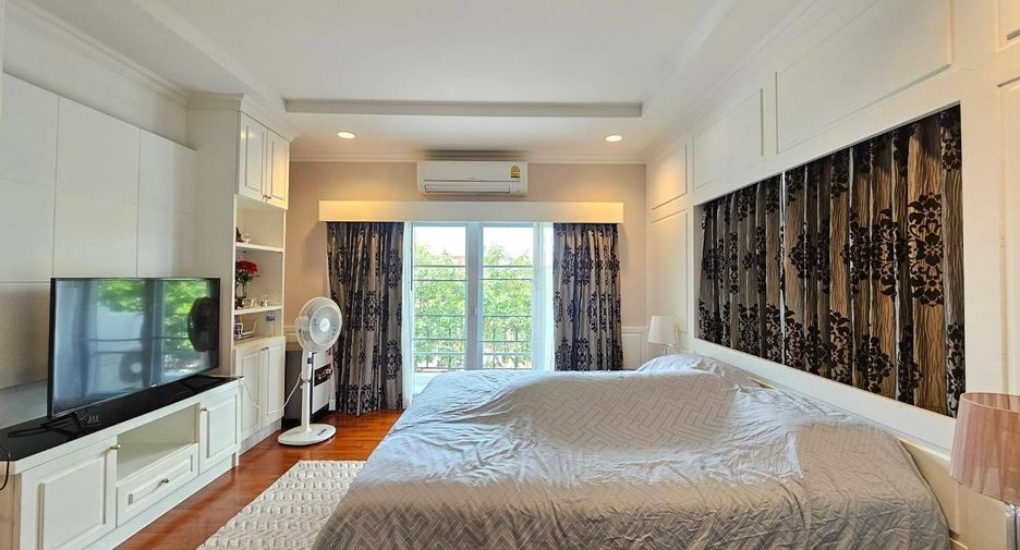 For sale 4 bedrooms house in East Pattaya, Pattaya