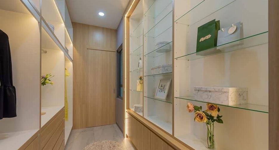 For sale 6 bedrooms house in East Pattaya, Pattaya