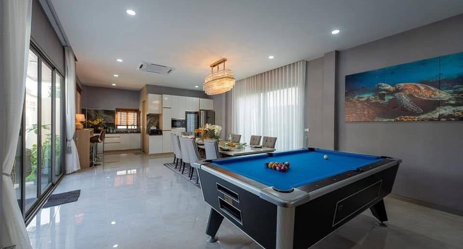 For sale 6 bedrooms house in East Pattaya, Pattaya