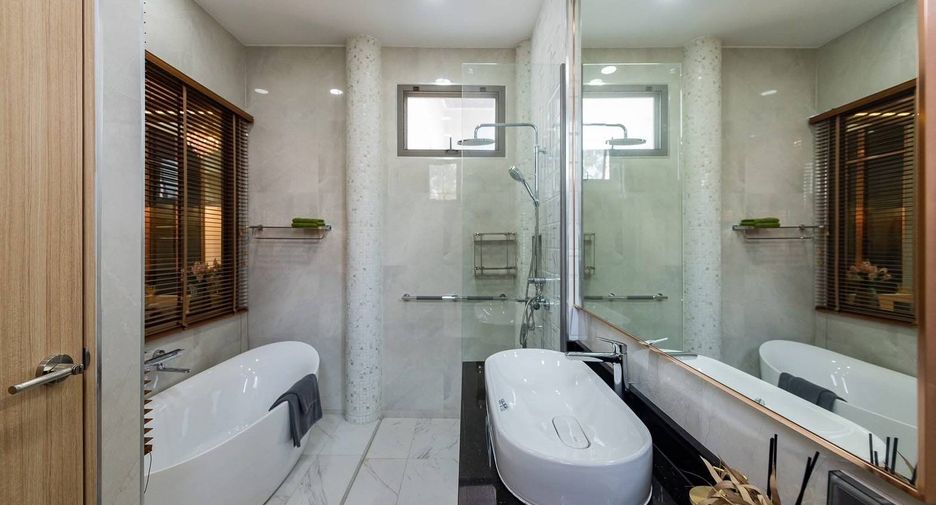 For sale 6 bedrooms house in East Pattaya, Pattaya