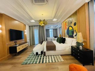 出售 和 出租 5 卧室 独立屋 在 Saphan Sung, 曼谷