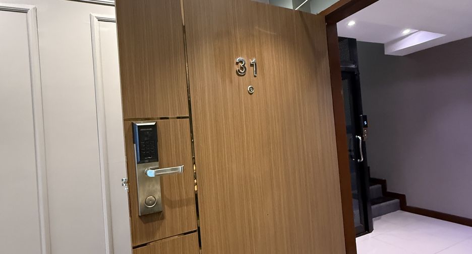 For rent 8 bedrooms hotel in Bang Lamung, Chonburi