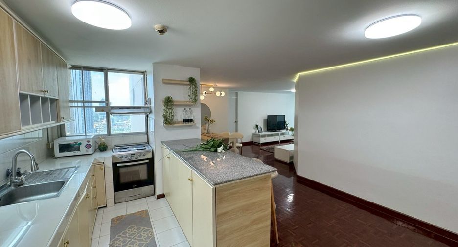For rent and for sale 2 bedrooms condo in Watthana, Bangkok