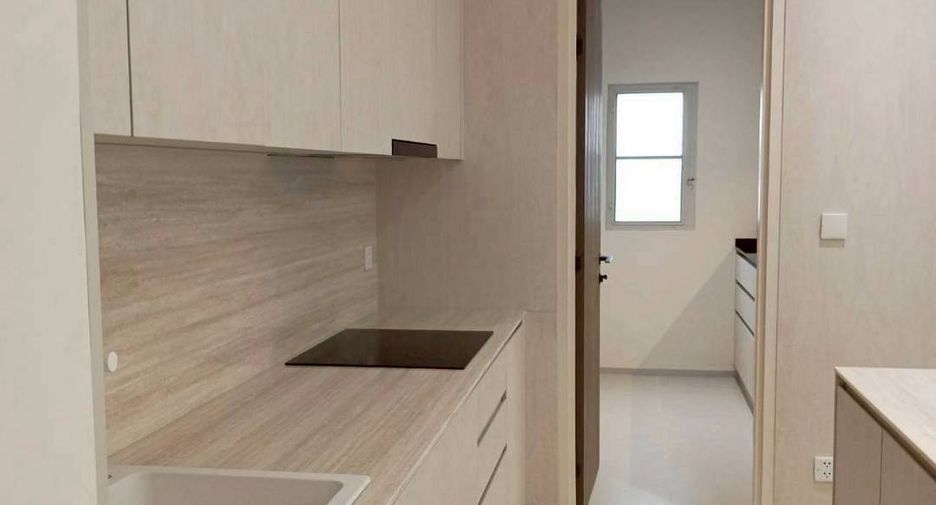 For rent 4 bedrooms house in Wang Thonglang, Bangkok