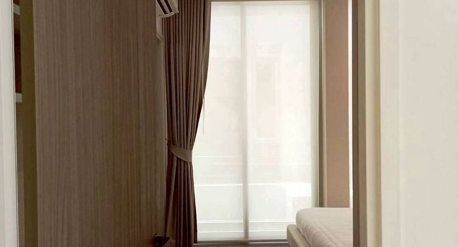 For rent 4 bedrooms house in Wang Thonglang, Bangkok