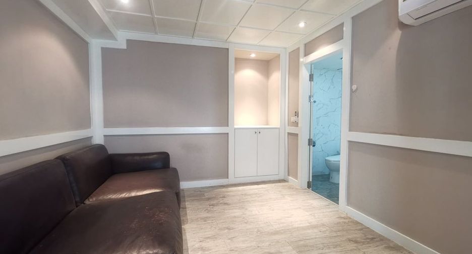 Wohnung zur Miete mit 3 Zimmer in Watthana, Bangkok