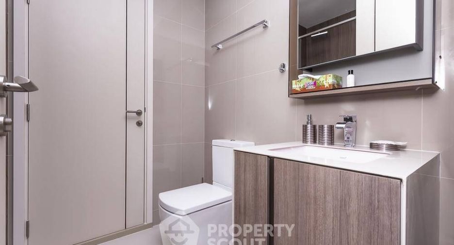 For rent 1 bed condo in Phaya Thai, Bangkok