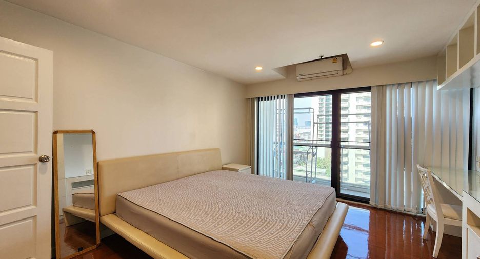 For rent 2 bedrooms condo in Watthana, Bangkok