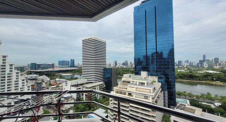 Wohnung zur Miete mit 2 Zimmer in Khlong Toei, Bangkok