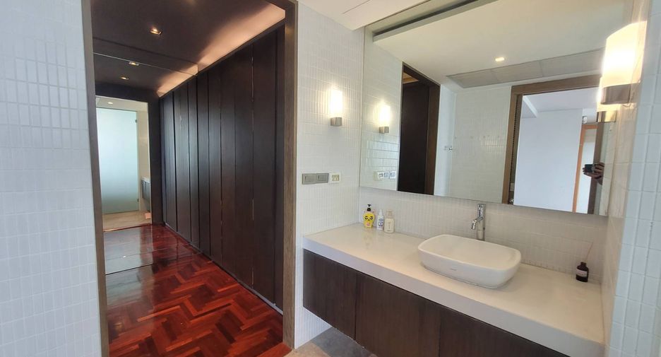 Wohnung zur Miete mit 2 Zimmer in Khlong Toei, Bangkok