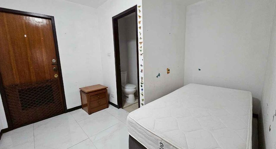 À louer 3 chambres condo à Khlong Toei, Bangkok
