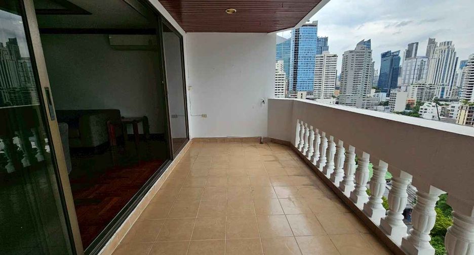 À louer 3 chambres condo à Khlong Toei, Bangkok