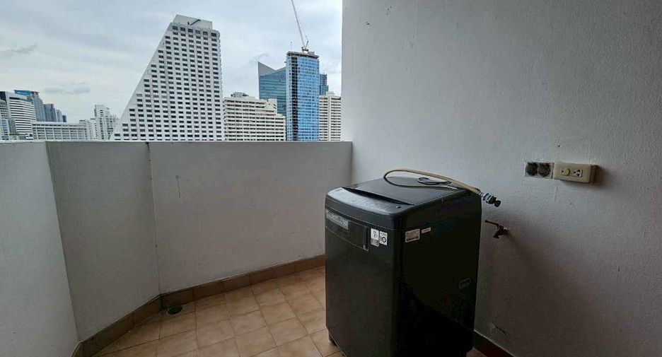 À louer 3 chambres condo à Khlong Toei, Bangkok