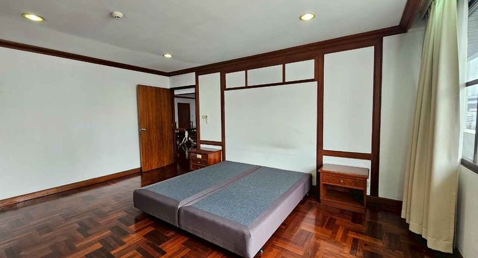 À louer 3 chambres condo à Khlong Toei, Bangkok