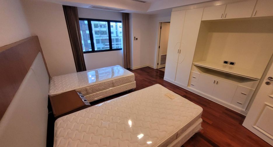 À louer 3 chambres condo à Khlong Toei, Bangkok