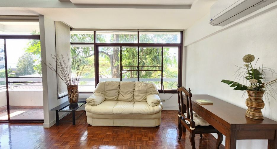 For rent 3 bedrooms condo in Khlong Toei, Bangkok