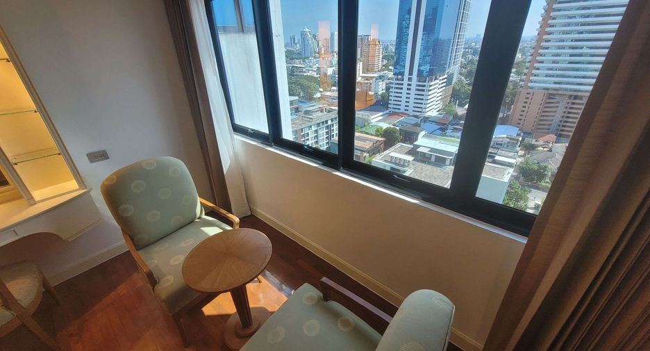 À louer 3 chambres condo à Khlong Toei, Bangkok