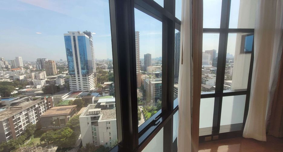 À louer 3 chambres condo à Khlong Toei, Bangkok