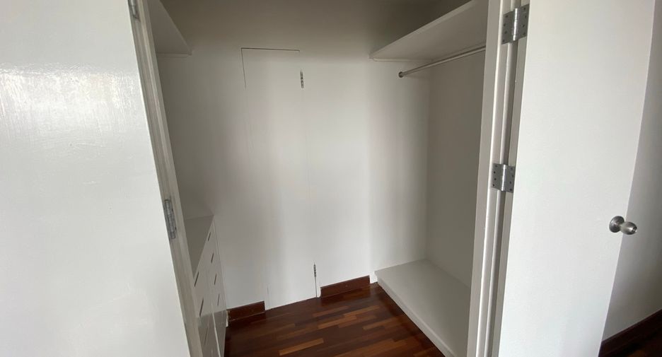 Wohnung zur Miete mit 3 Zimmer in Sathon, Bangkok