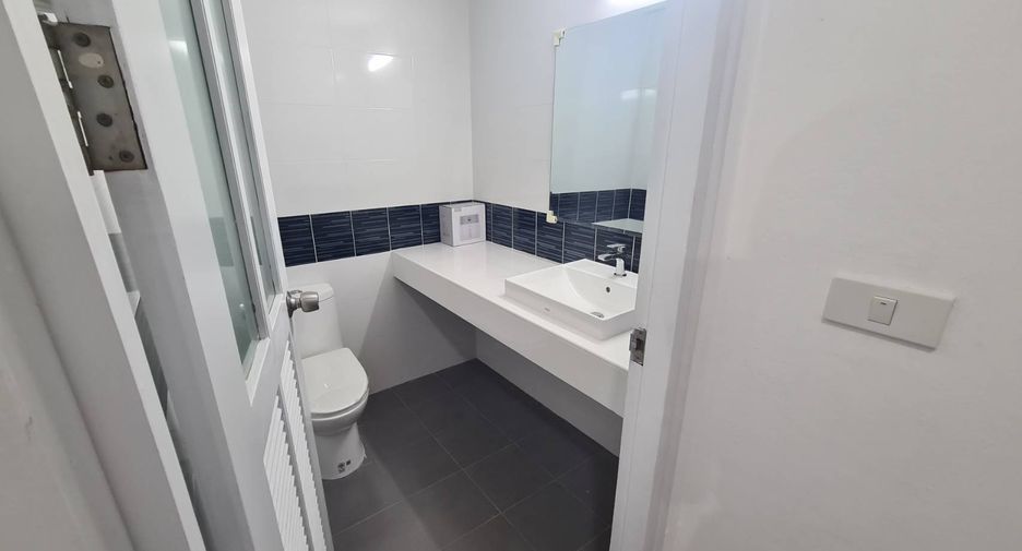 For rent 3 ベッドルーム condo in Watthana, Bangkok