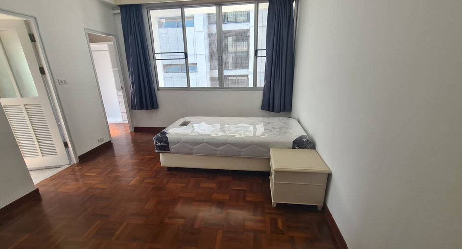 For rent 3 ベッドルーム condo in Watthana, Bangkok