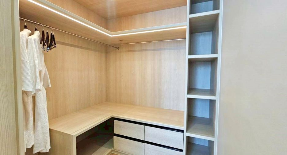 Wohnung zur Miete mit 2 Zimmer in Khlong Toei, Bangkok