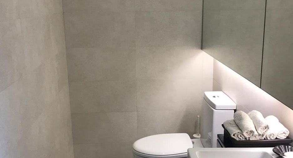 Reihenhaus zur Miete mit 3 Zimmer in Khlong Toei, Bangkok