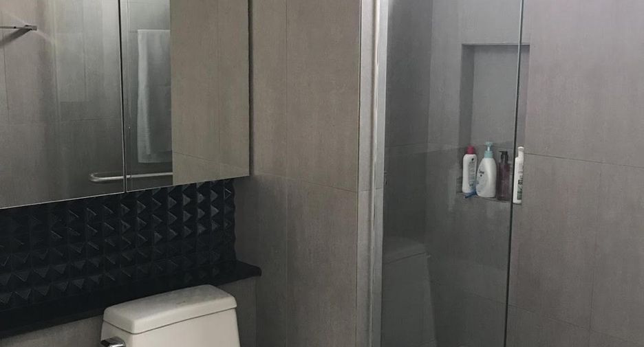 Reihenhaus zur Miete mit 3 Zimmer in Khlong Toei, Bangkok