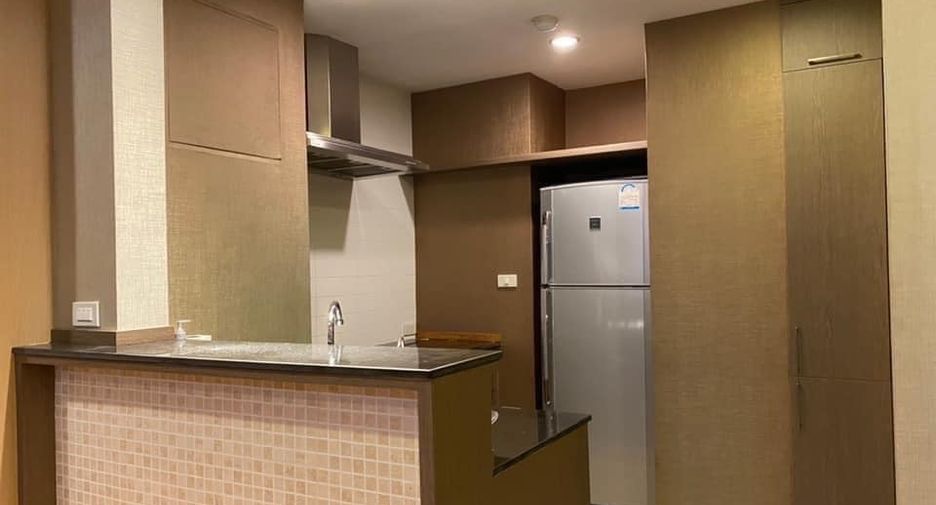 For rent and for sale 1 bed condo in Watthana, Bangkok