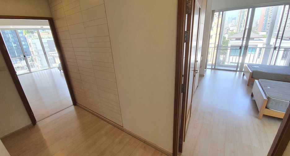 Condo en alquiler de 3 habitaciones en Khlong Toei, Bangkok