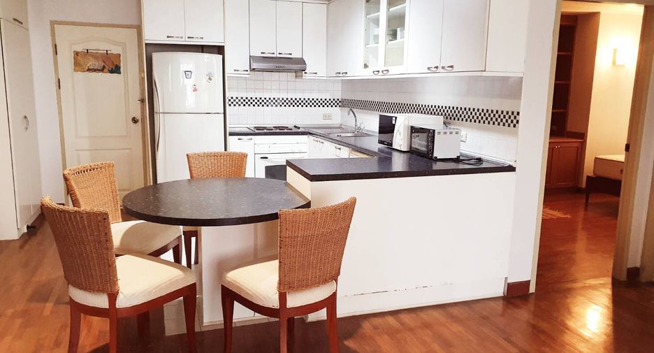 For rent 2 bedrooms condo in Pathum Wan, Bangkok
