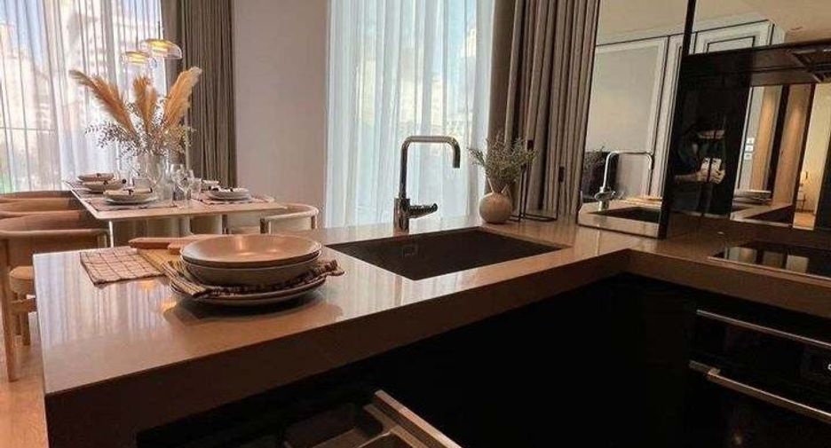 For rent 2 bedrooms condo in Pathum Wan, Bangkok