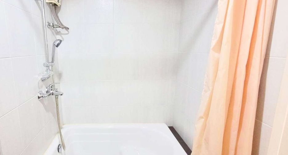 Wohnung zur Miete mit 2 Zimmer in Khlong Toei, Bangkok