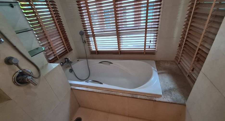 Condo en alquiler de 2 habitaciones en Sathon, Bangkok