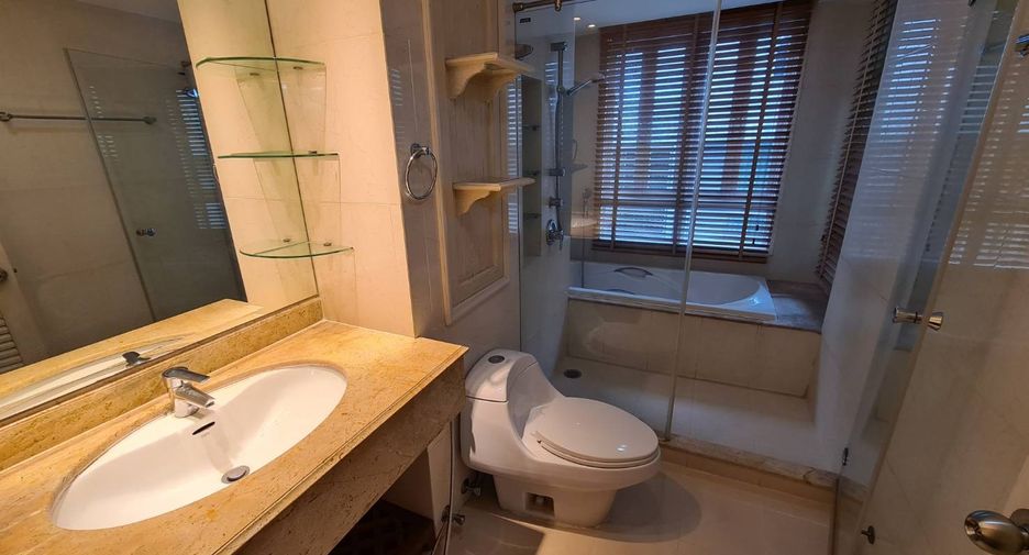Condo en alquiler de 2 habitaciones en Sathon, Bangkok