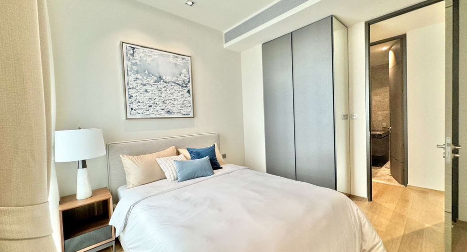 For rent 2 bedrooms condo in Pathum Wan, Bangkok