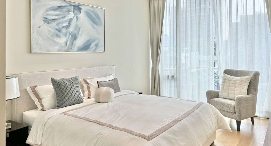 For rent 2 bedrooms condo in Pathum Wan, Bangkok