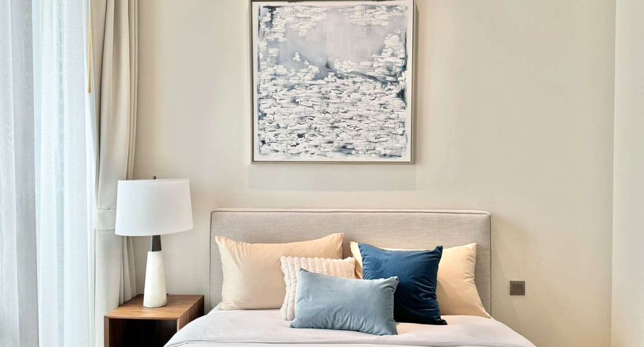 For rent 2 bedrooms condo in Pathum Wan, Bangkok