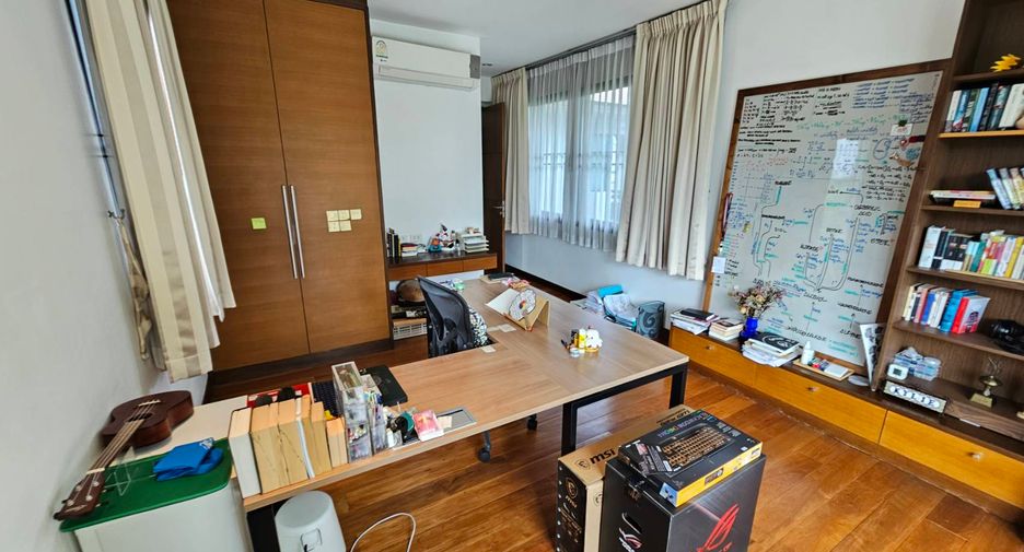ให้เช่า 3 ห้องนอน บ้านเดี่ยว ใน คลองเตย, กรุงเทพฯ