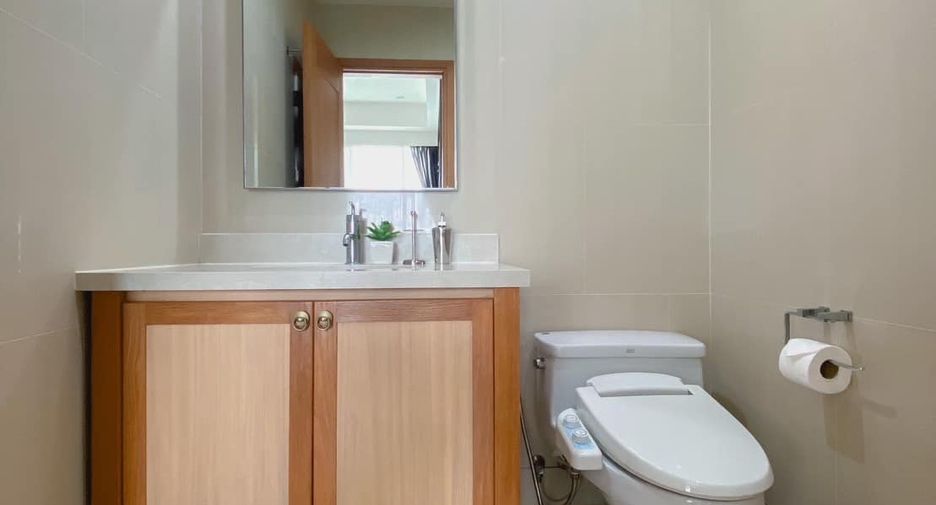 For rent and for sale 2 bedrooms condo in Khlong Toei, Bangkok
