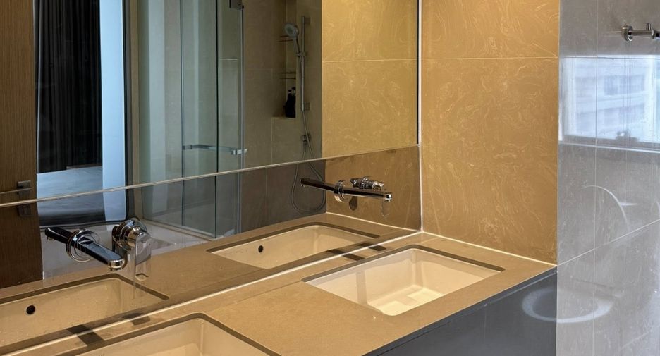 For rent 2 bedrooms condo in Watthana, Bangkok