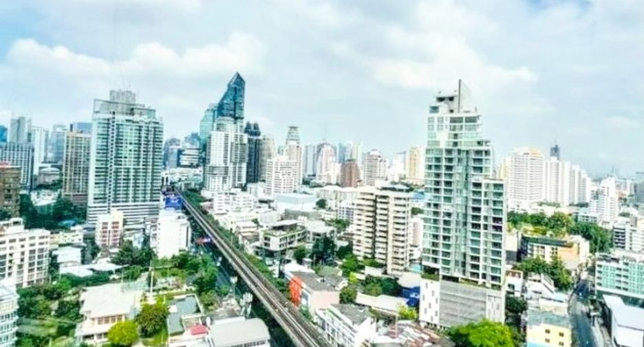 For rent 2 bedrooms condo in Khlong Toei, Bangkok