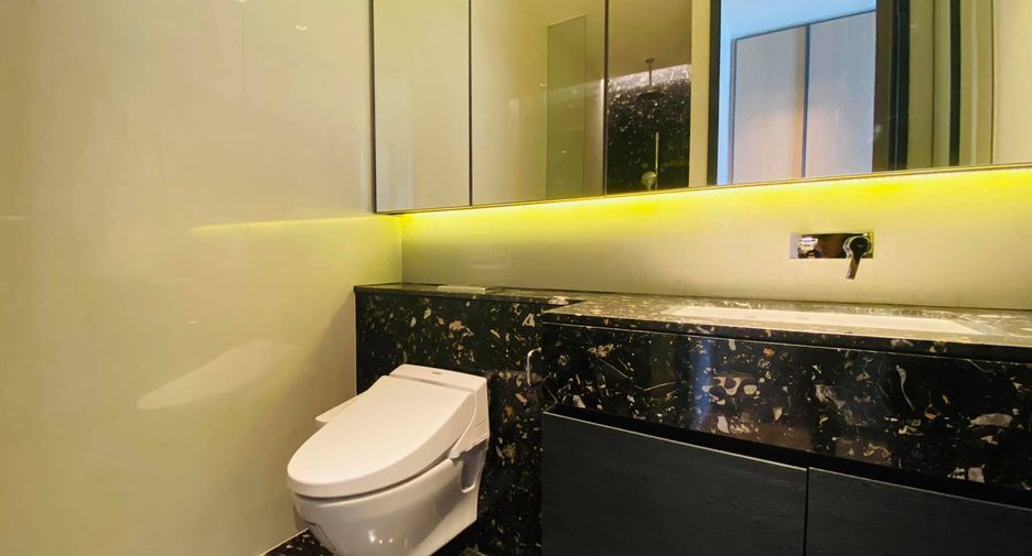 For rent and for sale 1 bed condo in Khlong Toei, Bangkok