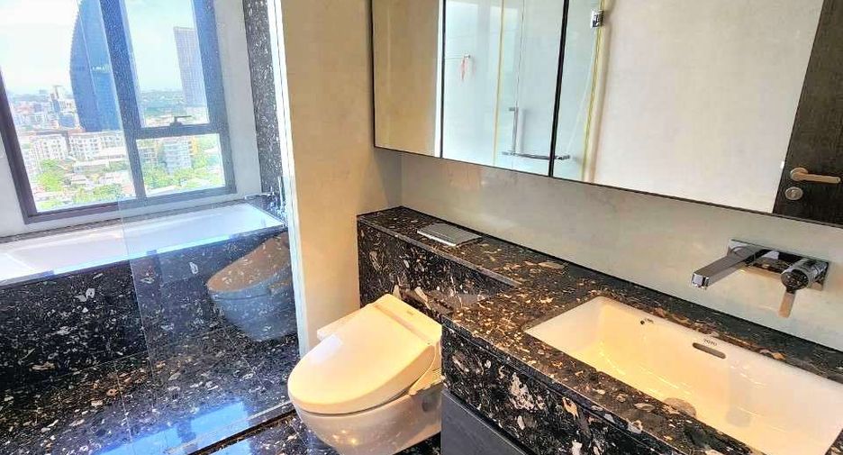 For rent 2 bedrooms condo in Khlong Toei, Bangkok
