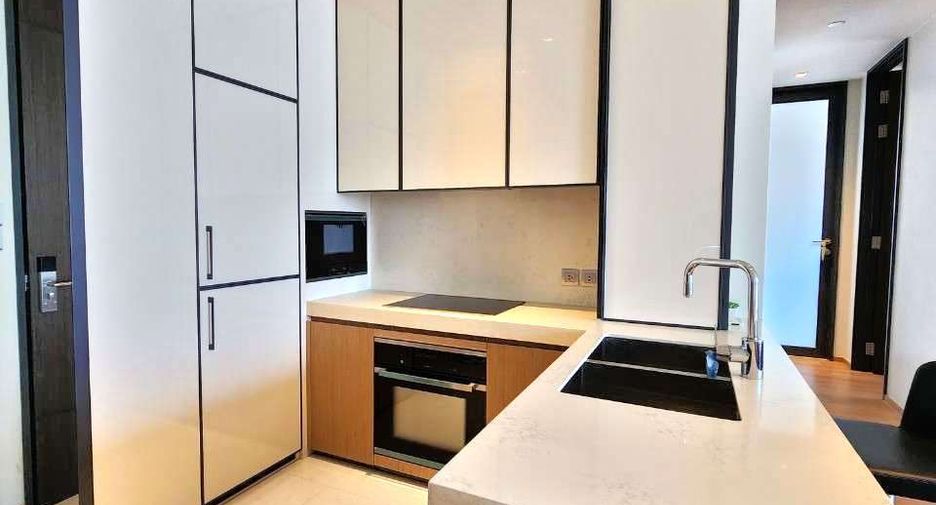 For rent 2 bedrooms condo in Khlong Toei, Bangkok