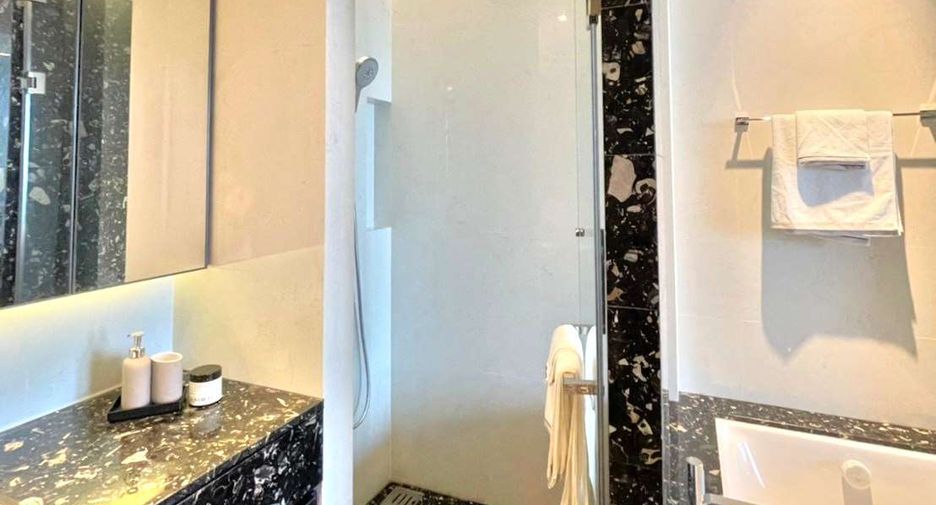 For rent and for sale 1 bed condo in Khlong Toei, Bangkok