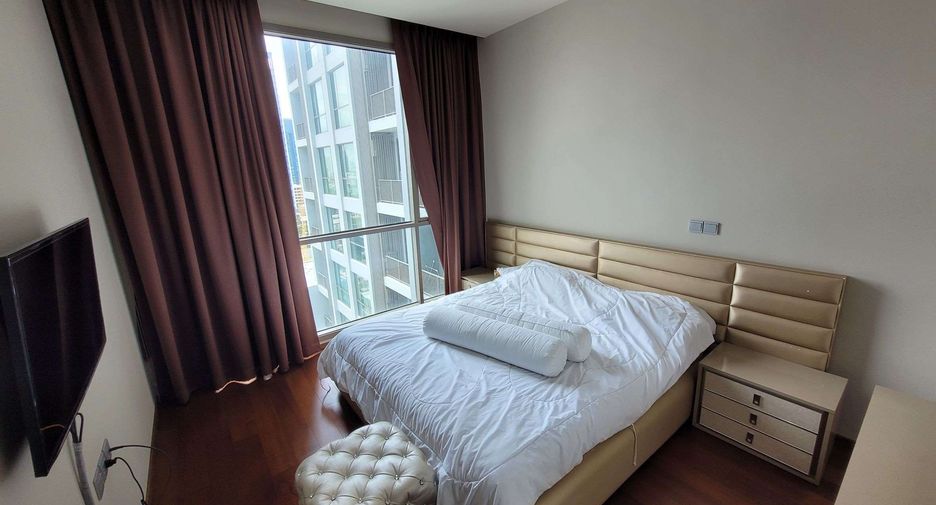 For rent 2 bedrooms condo in Watthana, Bangkok